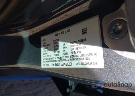 2023 Tesla Model 3 Rear-Wheel Drive z USA, uszkodzony, nr VIN 5YJ3E1EA4PF676338